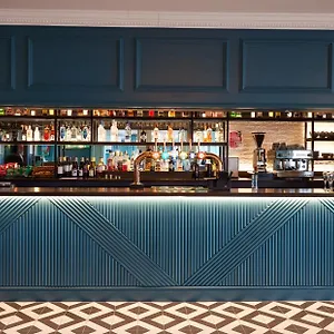 מלון Thistle London Heathrow Terminal 5