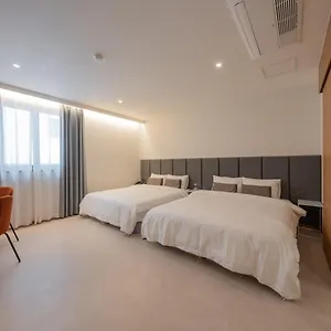 H-avenue Munhyeon 호텔 부산광역시